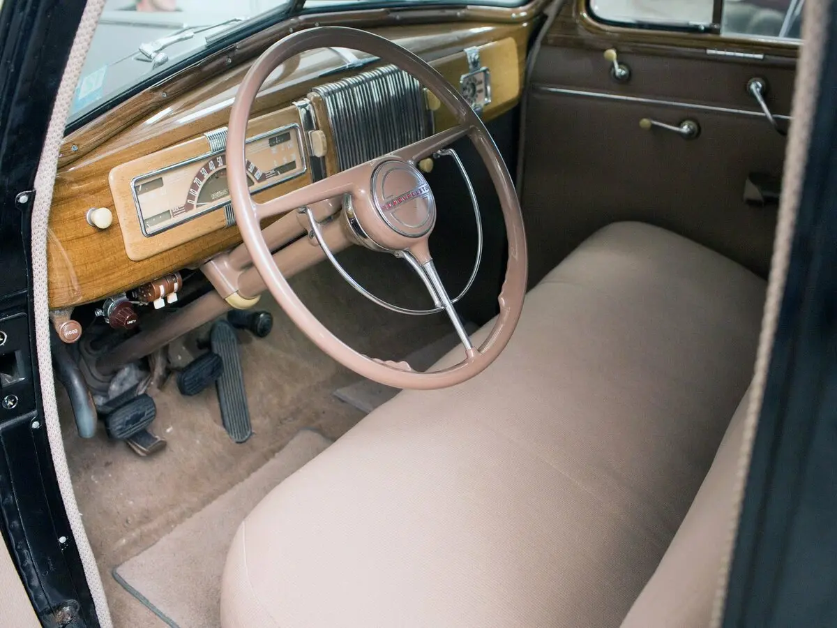 Chevrolet Special DeLuxe 1941 – 1948 Седан — сүрөт 6