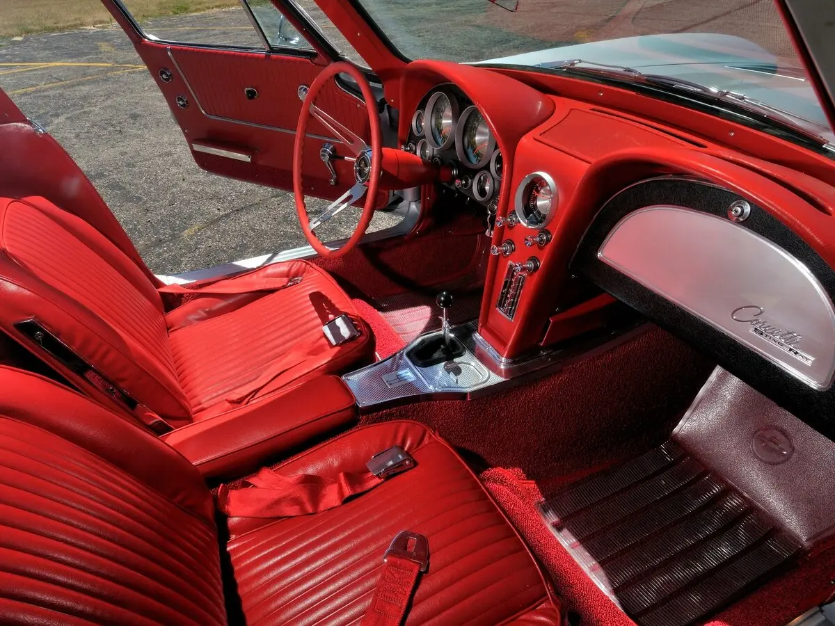Chevrolet Corvette C2 Купе — сүрөт 6