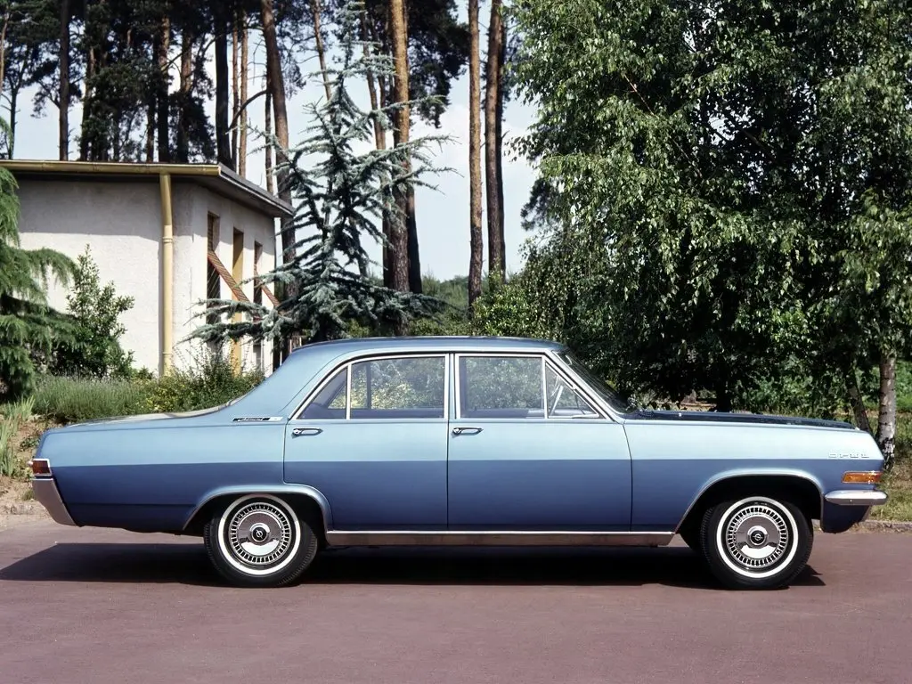 Opel Admiral A Седан — фото 2
