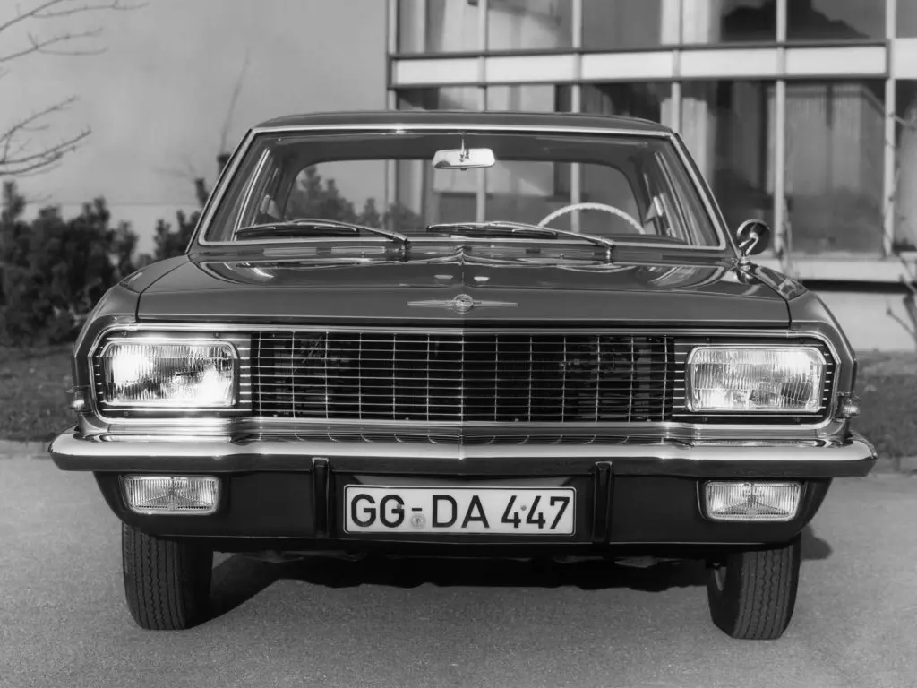 Opel Admiral A Седан — фото 3