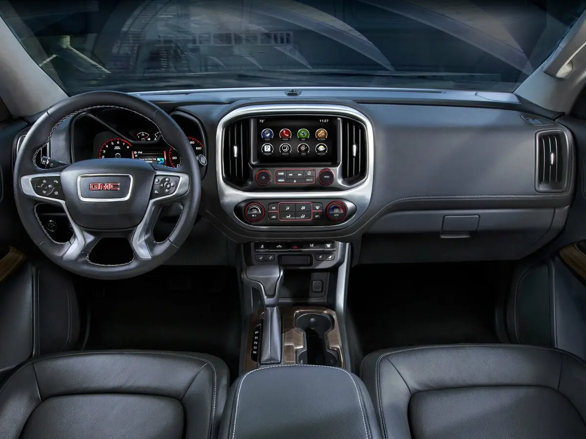 GMC Canyon II Пикап Полуторная кабина — сүрөт 4