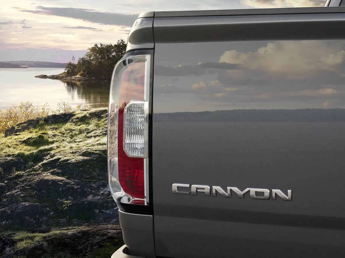 GMC Canyon II Пикап Двойная кабина Long — сүрөт 13