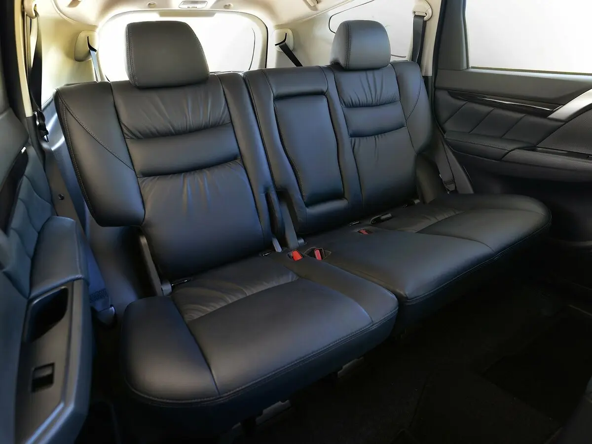 Mitsubishi Pajero Sport III Внедорожник 5 дв. — фото 7
