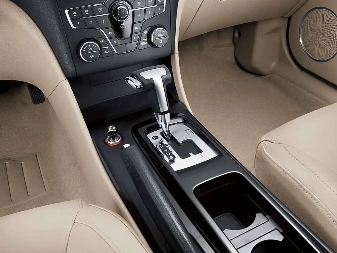 FAW Besturn B50 I Рестайлинг Седан — 照片 10