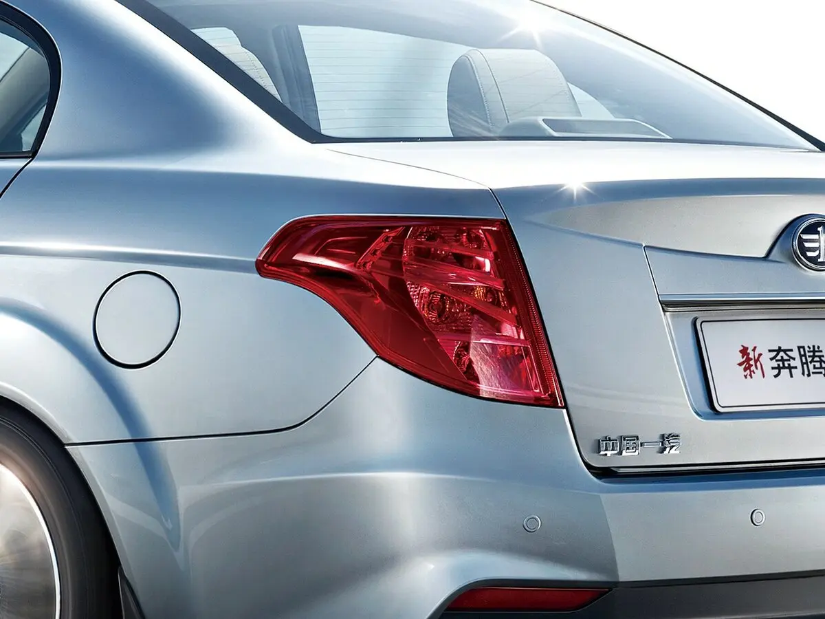 FAW Besturn B50 I Рестайлинг Седан — 照片 13