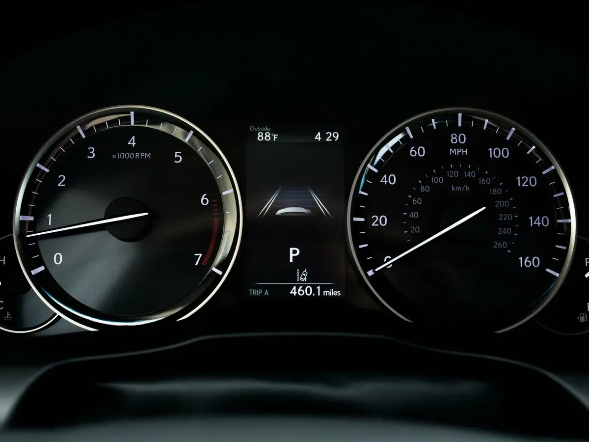 Lexus ES VI Рестайлинг Седан — фото 10