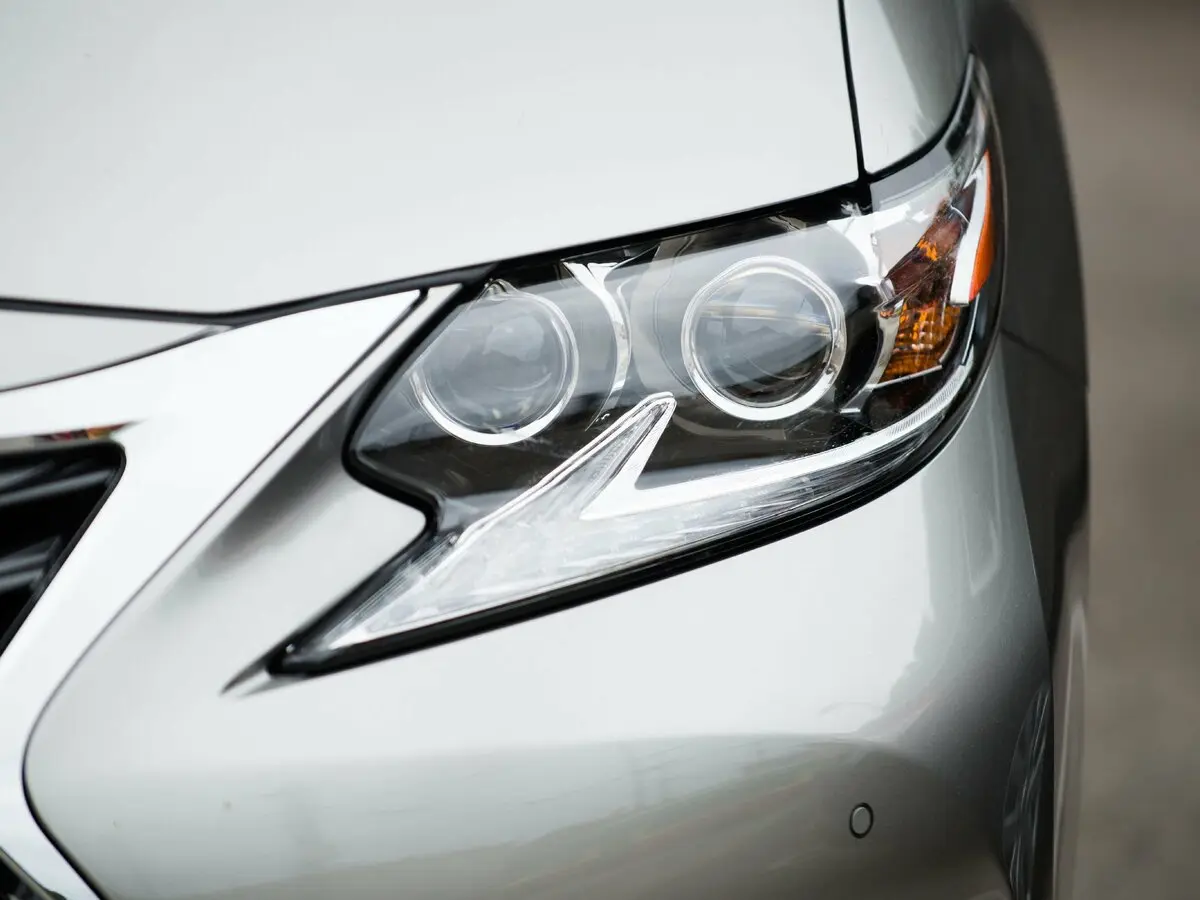 Lexus ES VI Рестайлинг Седан — фото 14