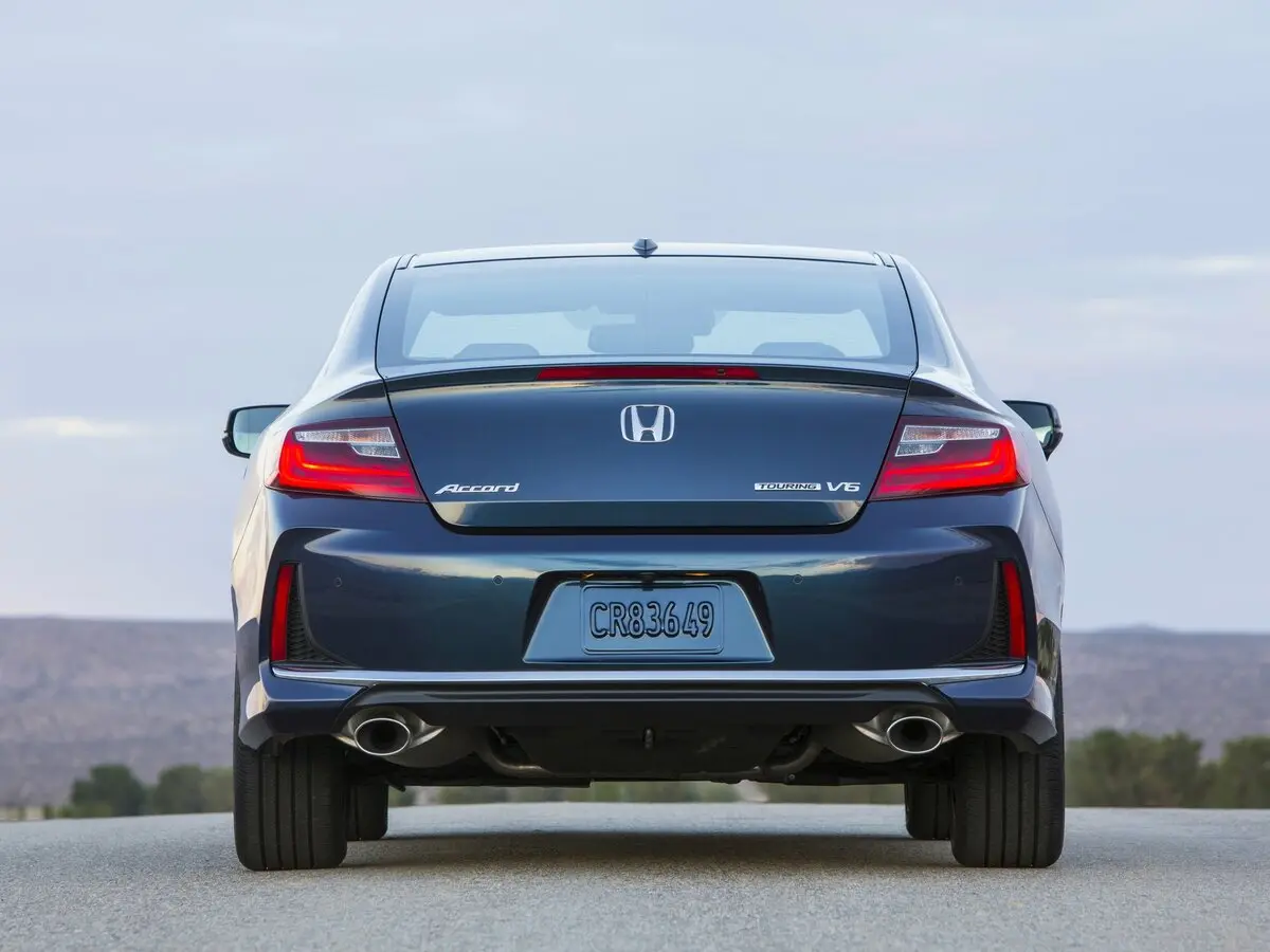 Honda Accord IX Рестайлинг Купе — фото 4
