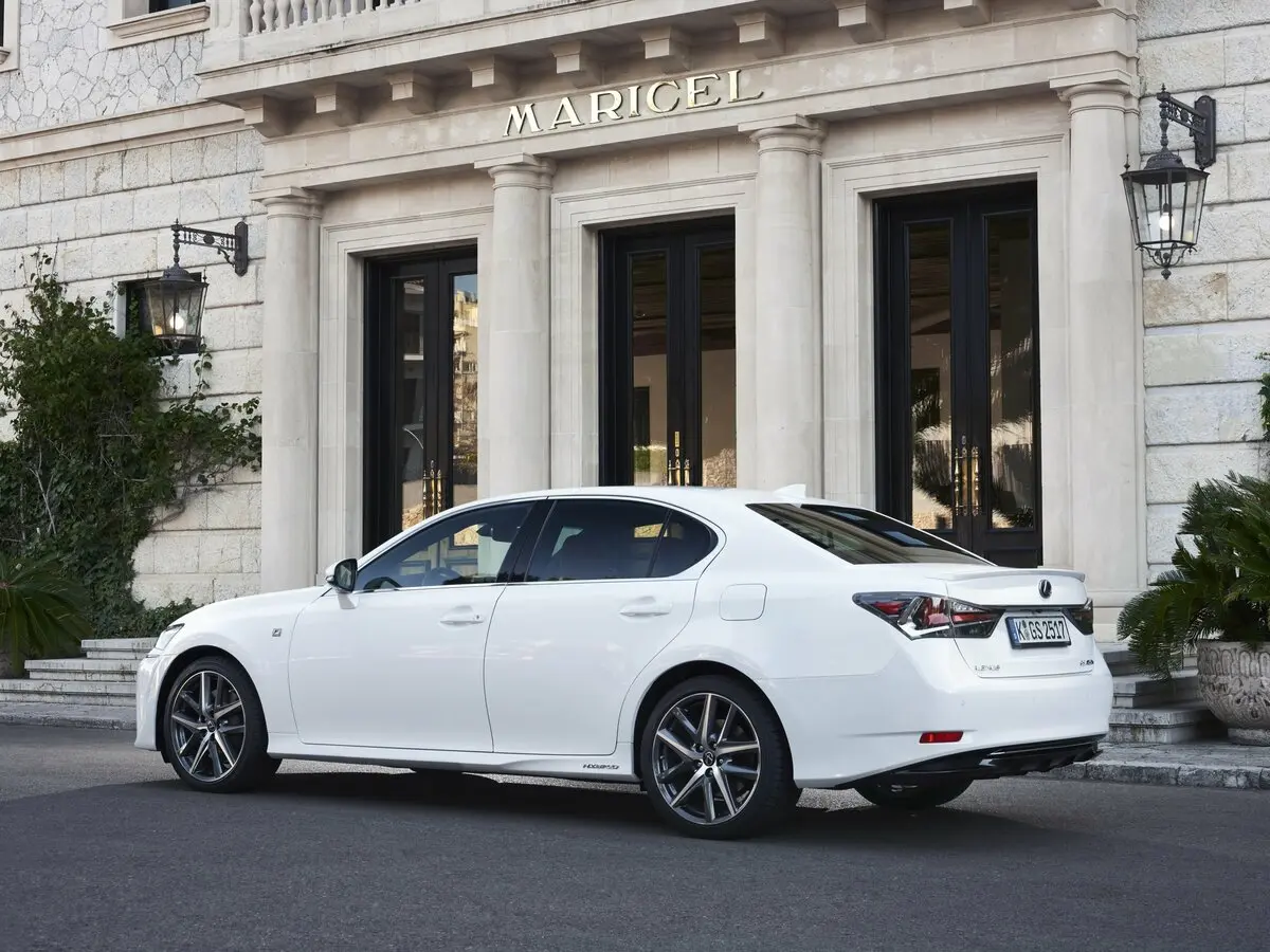 Lexus GS IV Рестайлинг Седан — фото 5