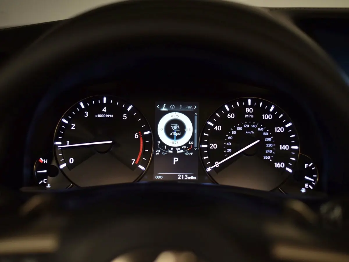 Lexus GS IV Рестайлинг Седан — фото 8