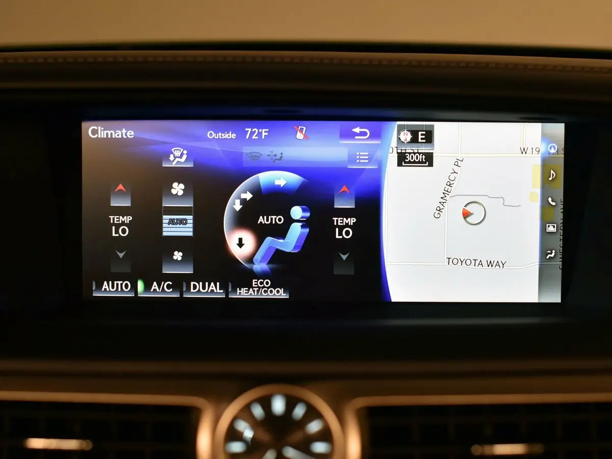 Lexus GS IV Рестайлинг Седан — фото 13