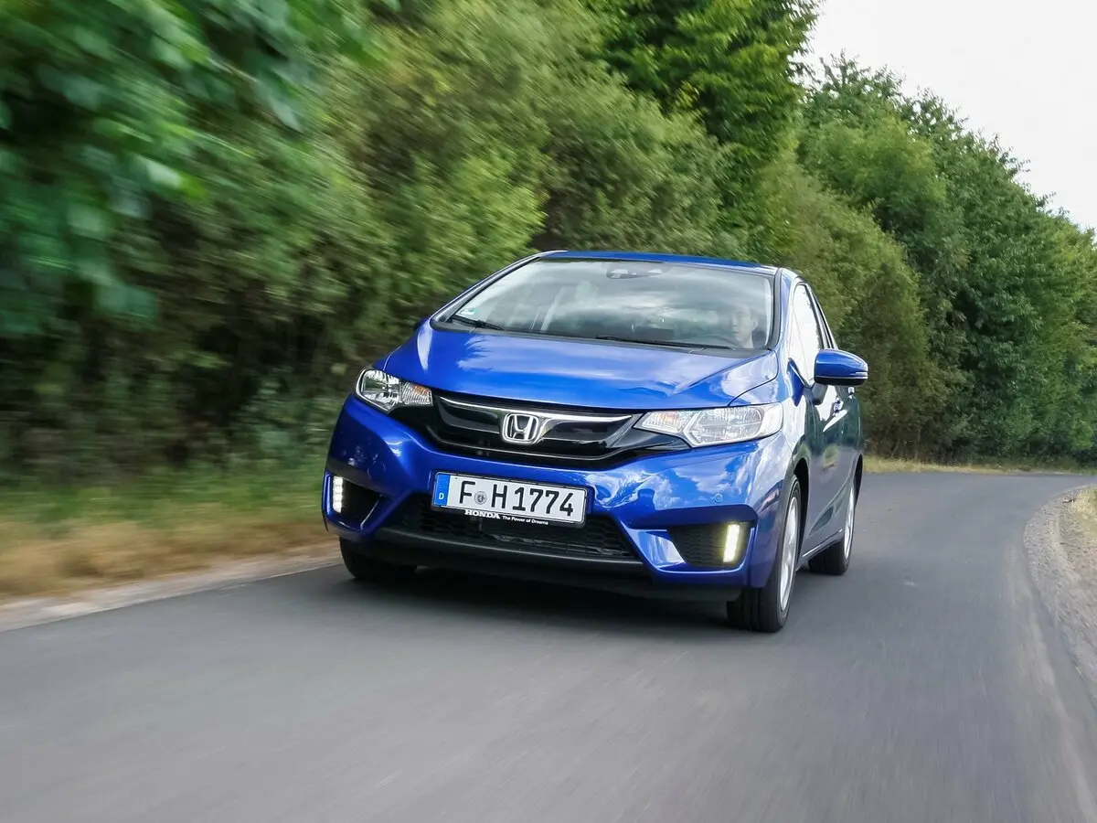 Honda Jazz III Хэтчбек 5 дв. — фото 3