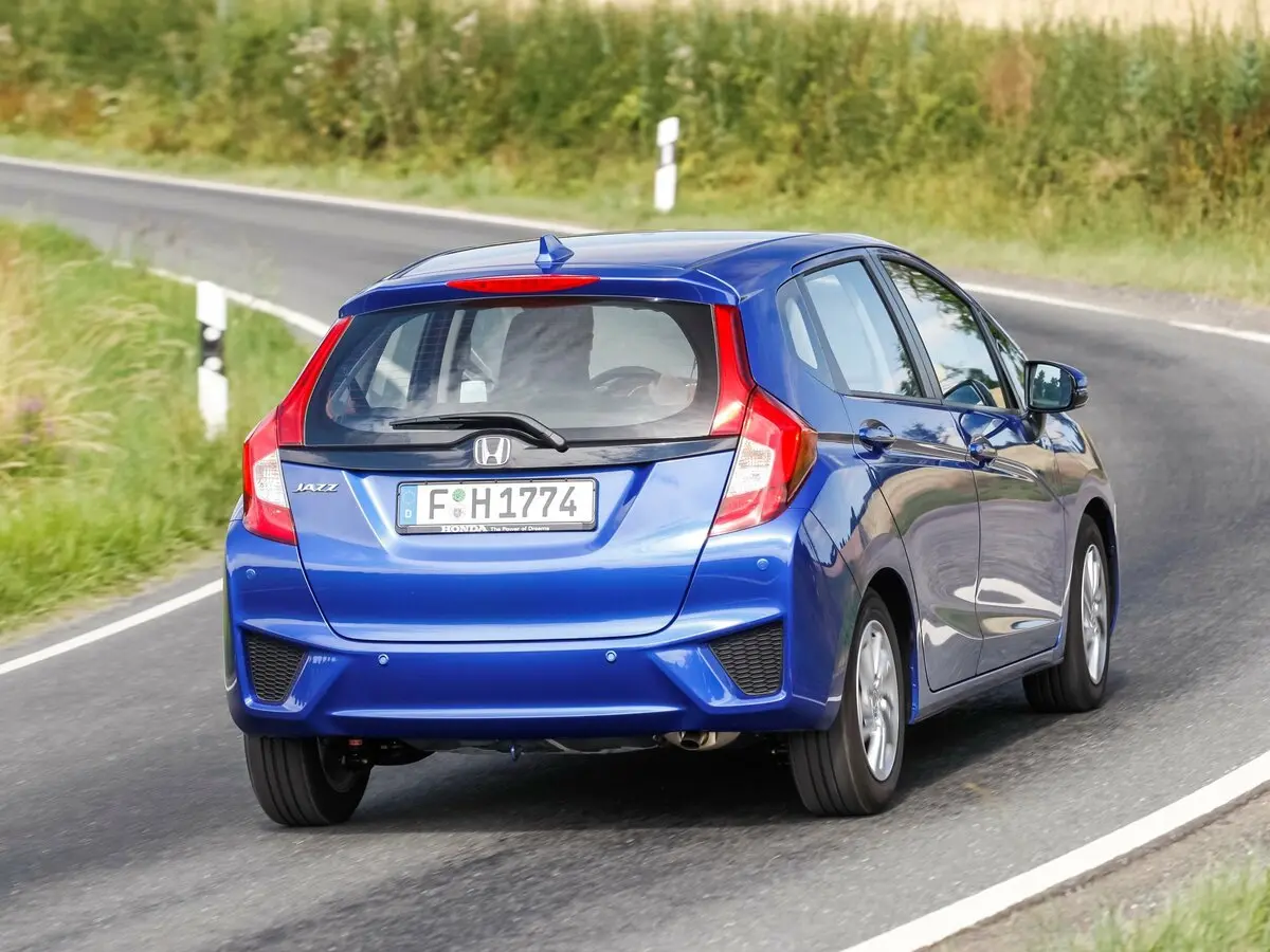 Honda Jazz III Хэтчбек 5 дв. — фото 4