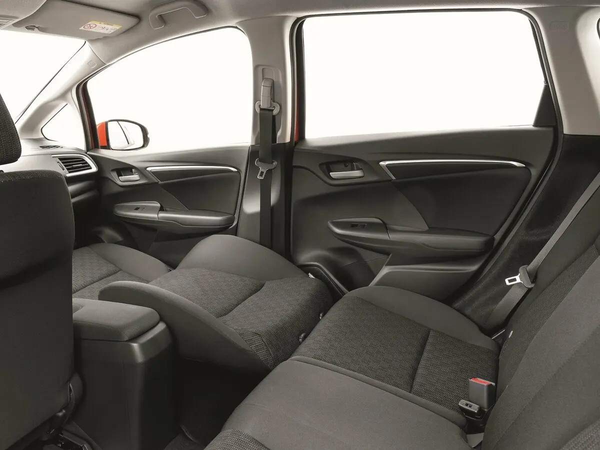 Honda Jazz III Хэтчбек 5 дв. — фото 11