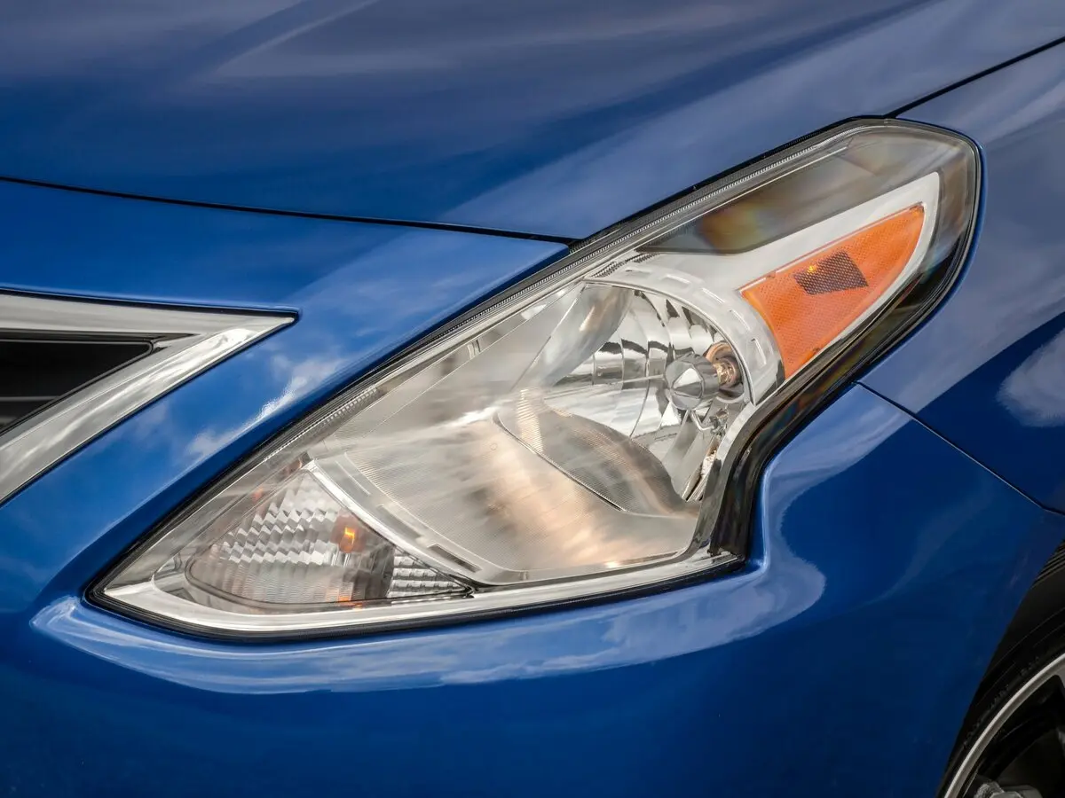 Nissan Versa II Рестайлинг Седан — сүрөт 10