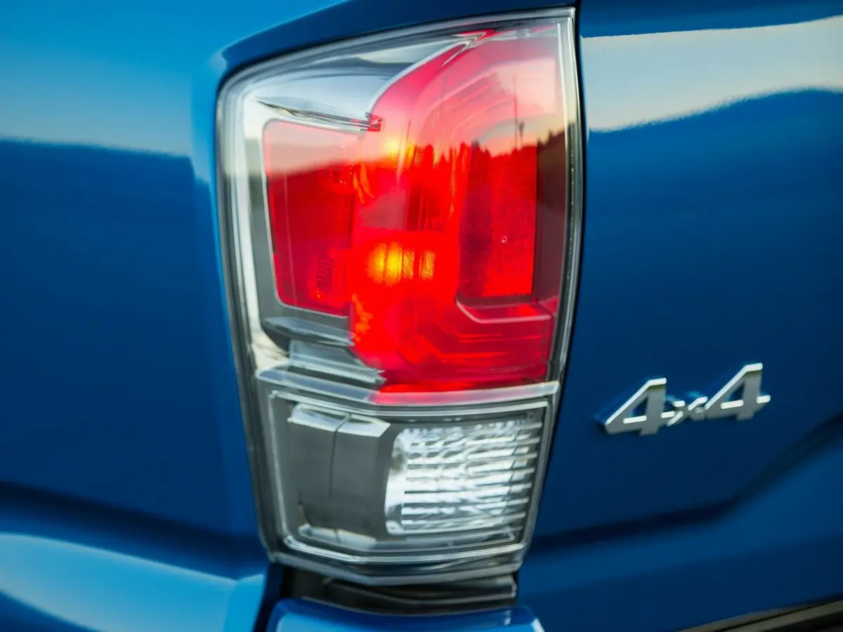 Toyota Tacoma III Пикап Двойная кабина — сүрөт 14