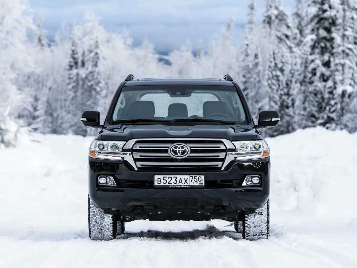 Toyota Land Cruiser 200 Series Рестайлинг 2 Внедорожник 5 дв. — фото 3