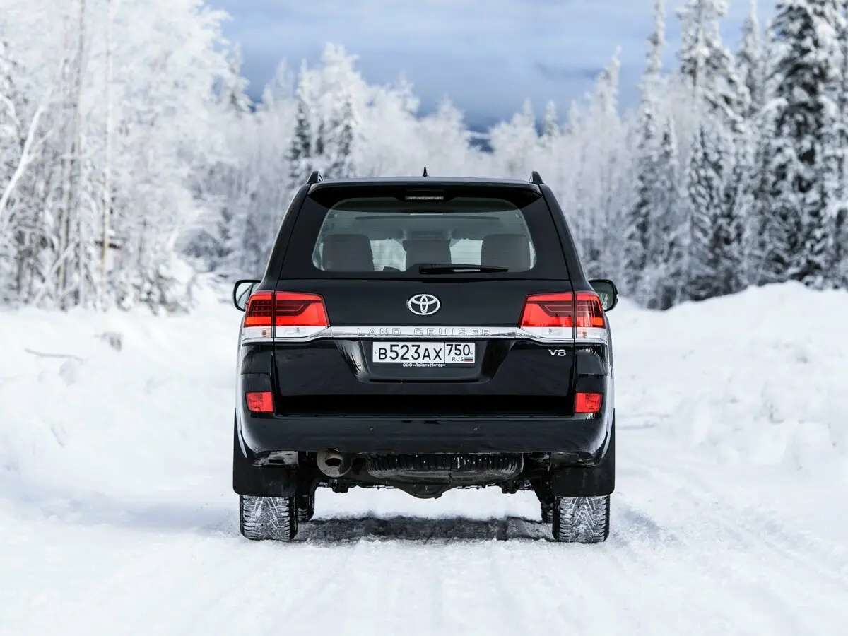 Toyota Land Cruiser 200 Series Рестайлинг 2 Внедорожник 5 дв. — фото 4