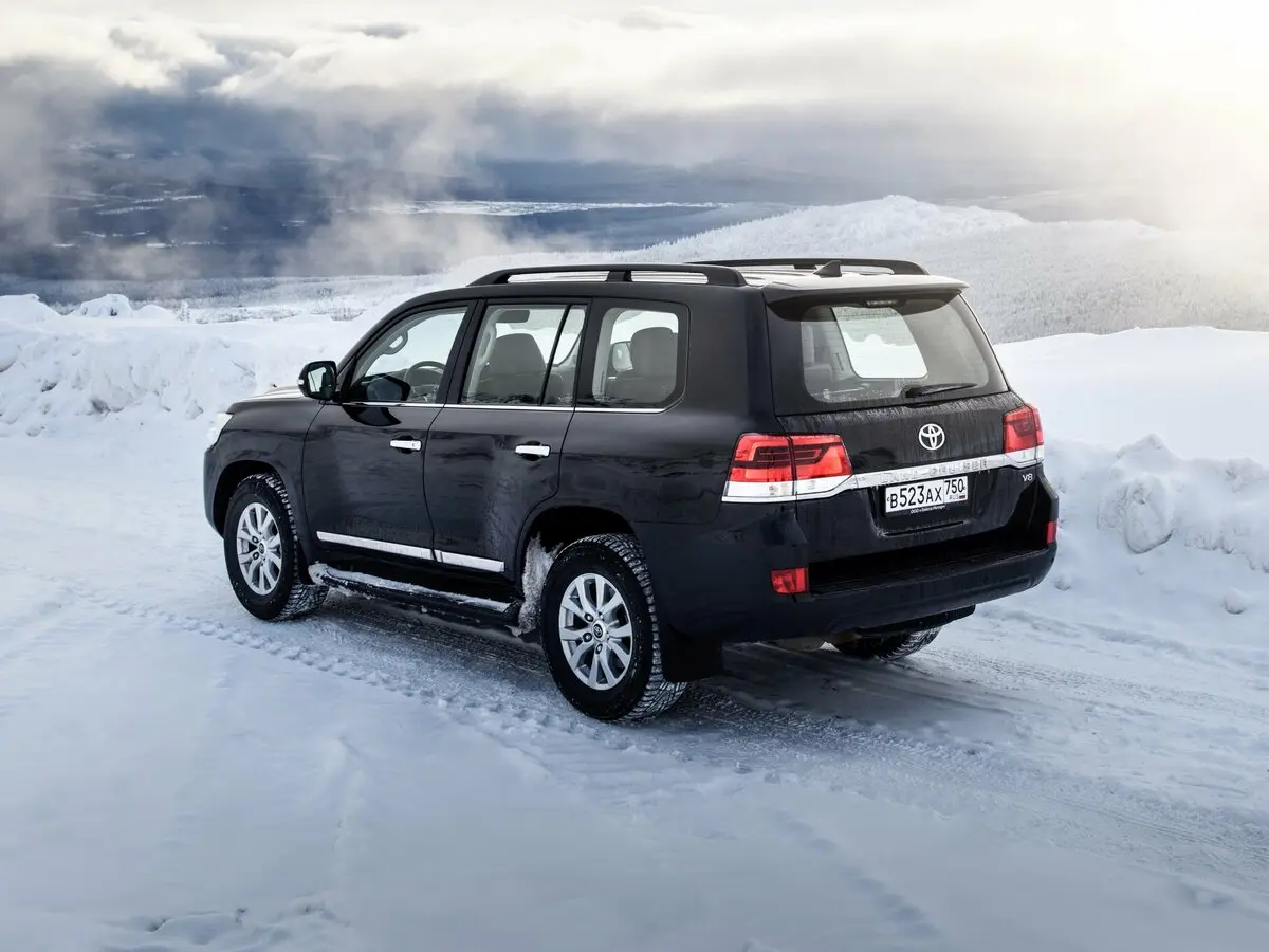 Toyota Land Cruiser 200 Series Рестайлинг 2 Внедорожник 5 дв. — фото 5