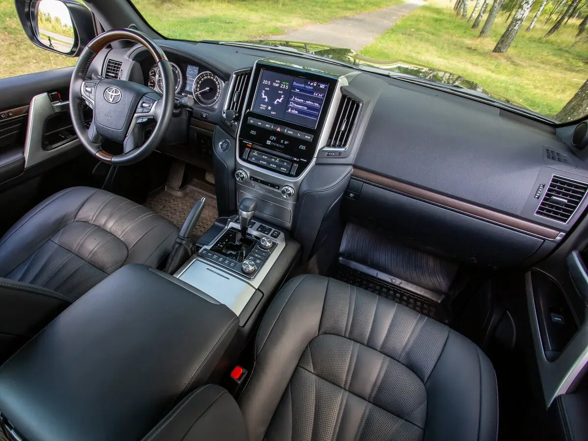 Toyota Land Cruiser 200 Series Рестайлинг 2 Внедорожник 5 дв. — фото 27