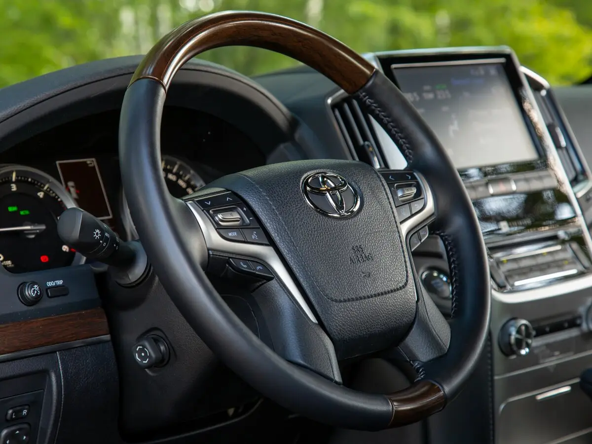 Toyota Land Cruiser 200 Series Рестайлинг 2 Внедорожник 5 дв. — фото 31