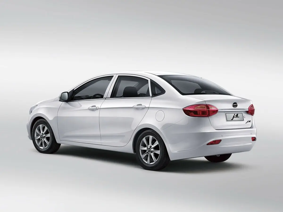 JAC J4 (Heyue A30) 2013 – 2019 Седан — сүрөт 4
