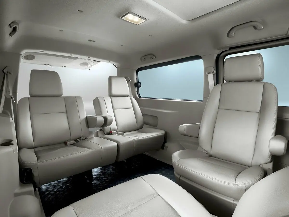 JAC M5 2011 – 2025 Минивэн — photo 4