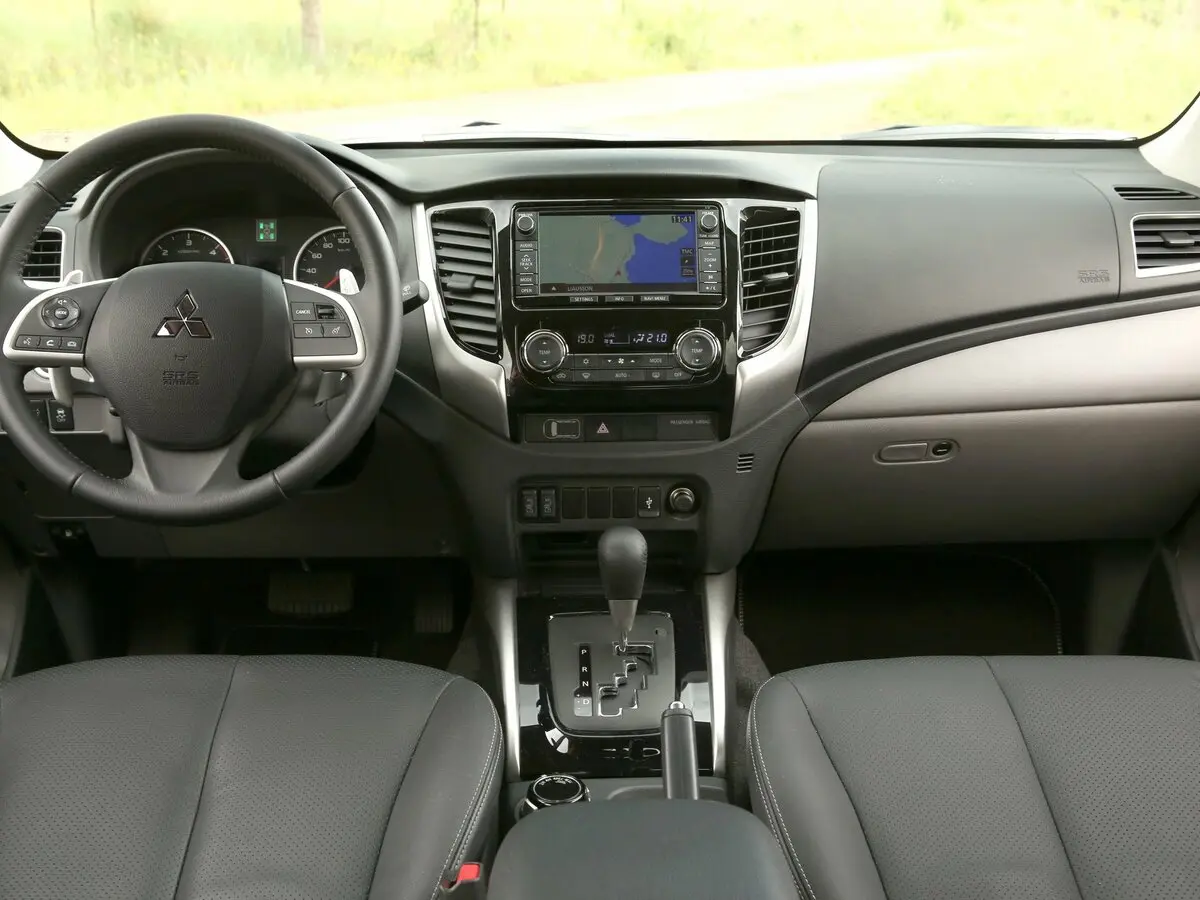 Mitsubishi L200 V Пикап Двойная кабина — сүрөт 6