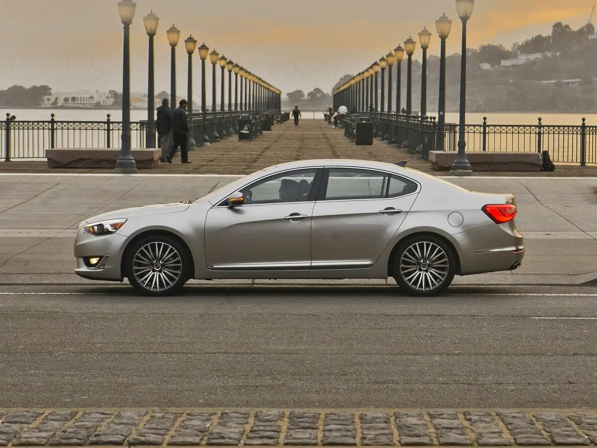 Kia Cadenza I Рестайлинг Седан — сүрөт 2
