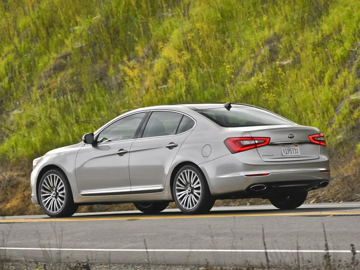 Kia Cadenza I Рестайлинг Седан — сүрөт 5