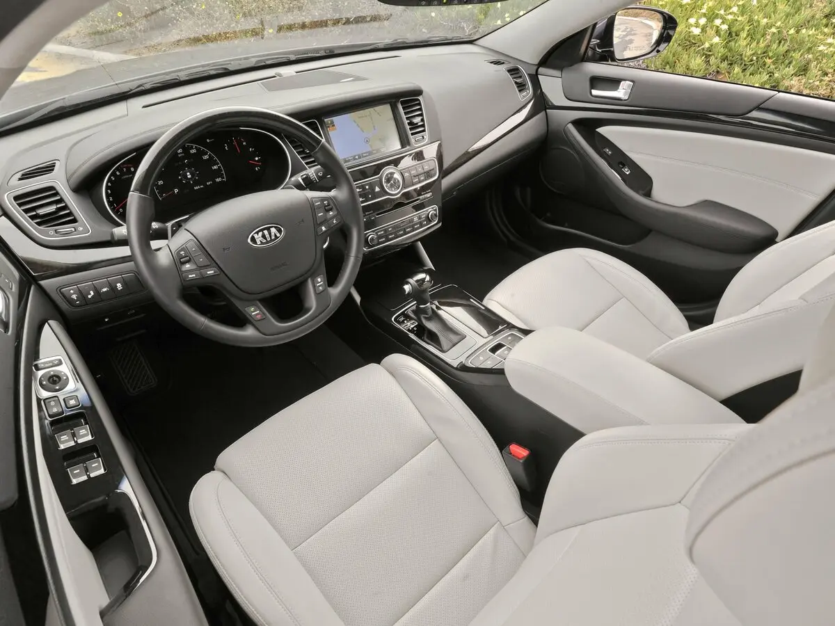 Kia Cadenza I Рестайлинг Седан — сүрөт 7