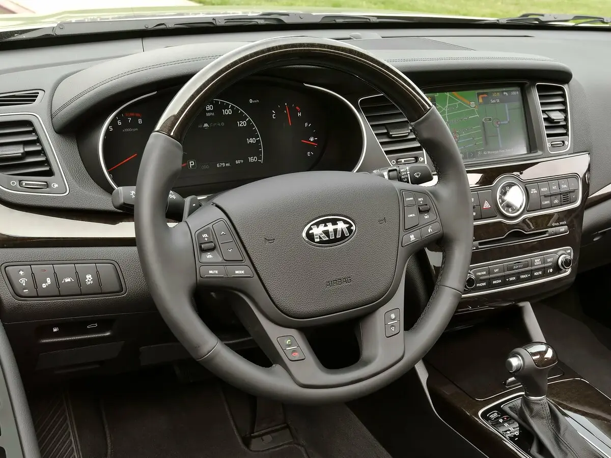 Kia Cadenza I Рестайлинг Седан — сүрөт 9