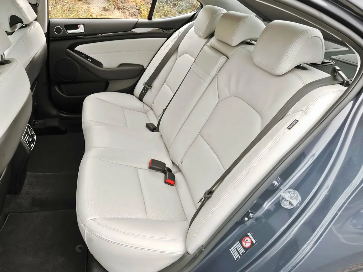 Kia Cadenza I Рестайлинг Седан — сүрөт 10