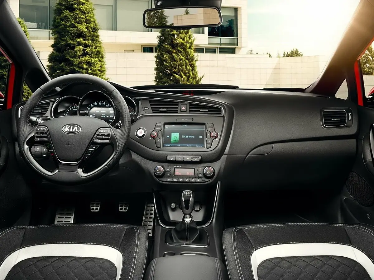 Kia Ceed II Рестайлинг Хэтчбек 3 дв. — сүрөт 4