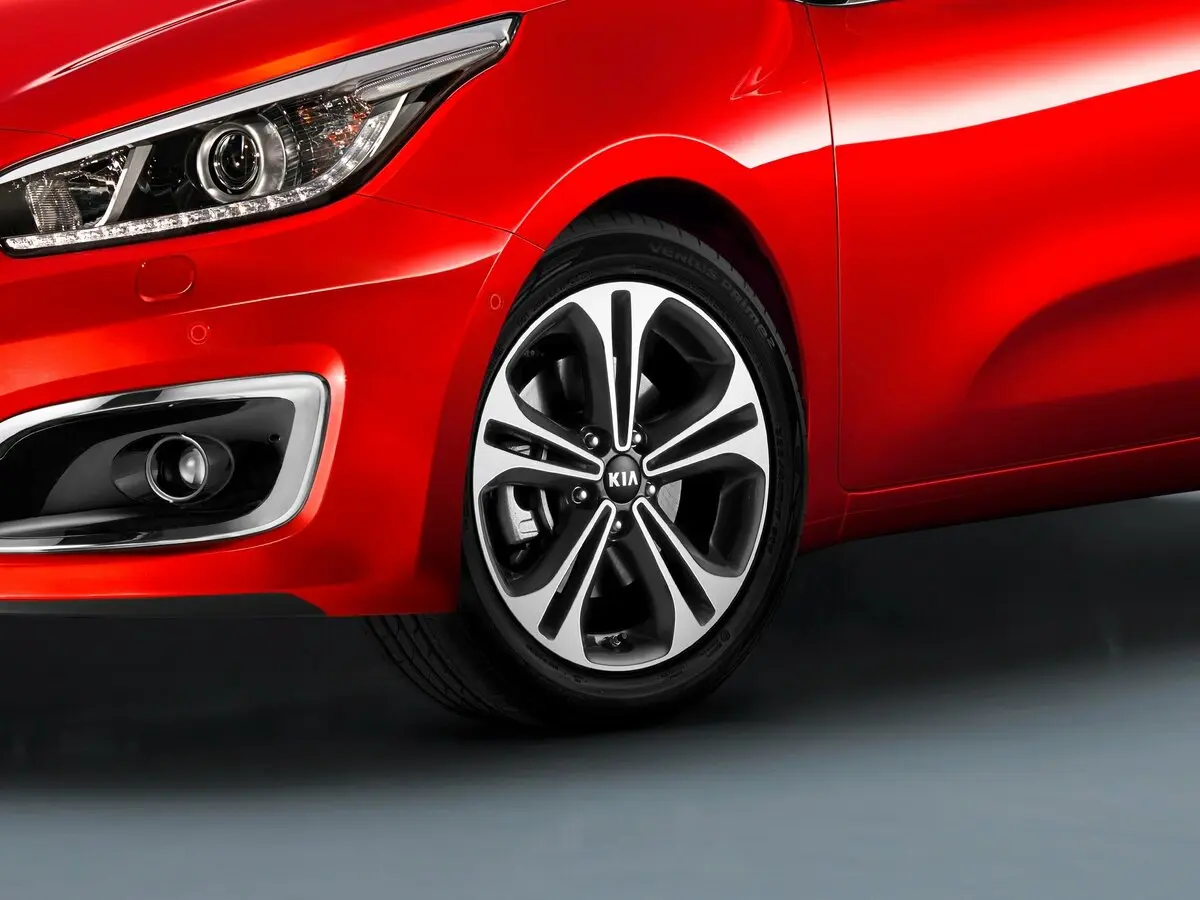 Kia Ceed II Рестайлинг Хэтчбек 3 дв. — сүрөт 13