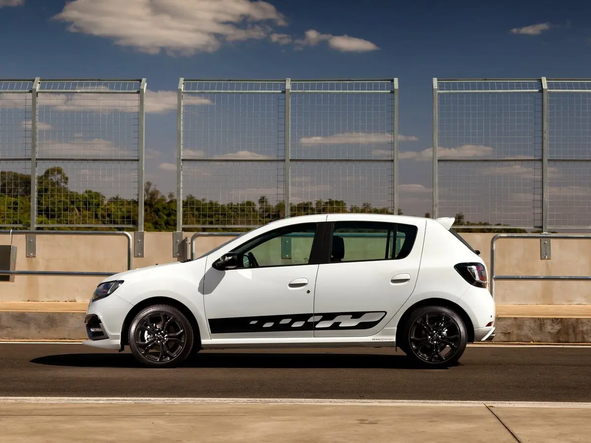 Renault Sandero RS 2015 – 2021 Хэтчбек 5 дв. — сүрөт 2