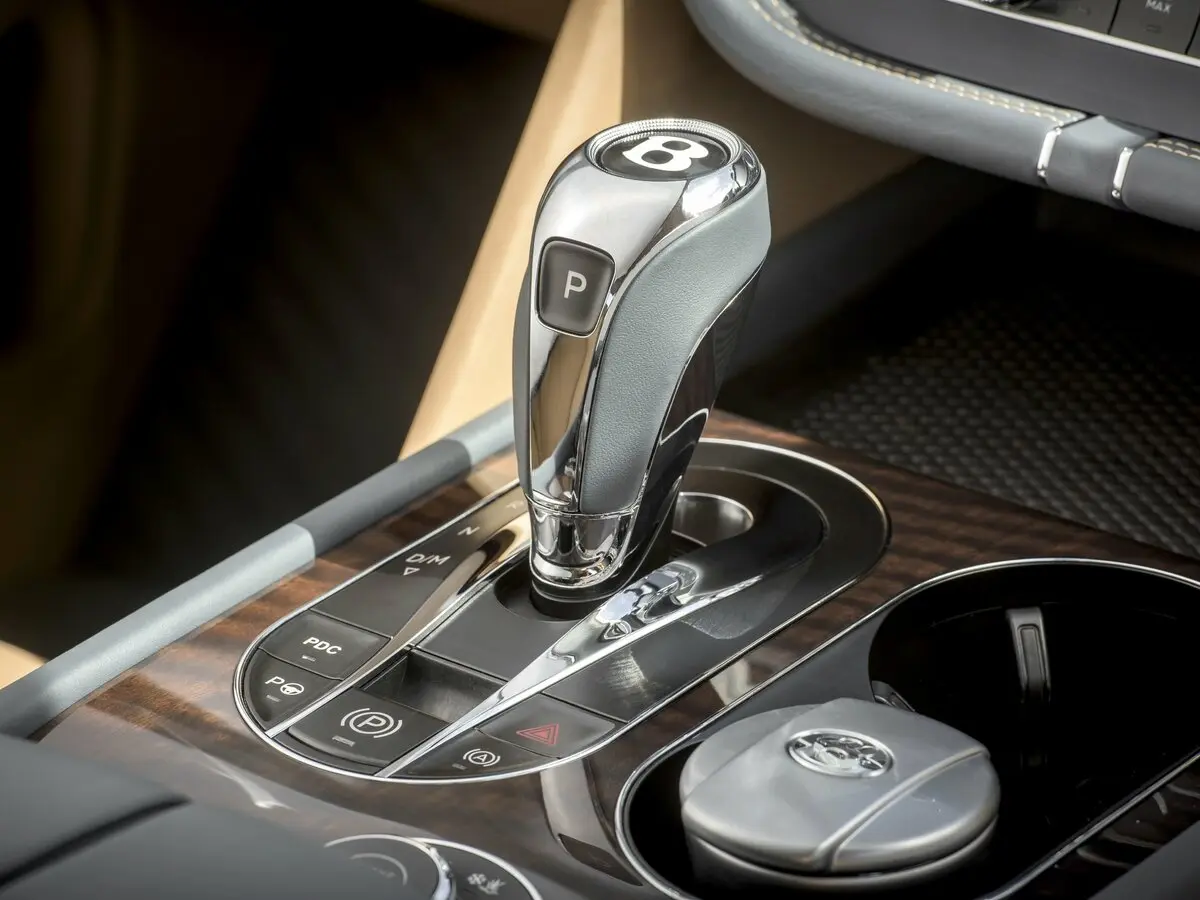 Bentley Bentayga I Внедорожник 5 дв. — сүрөт 10