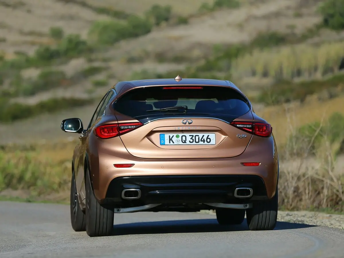 Infiniti Q30 2015 – 2019 Хэтчбек 5 дв. — сүрөт 4