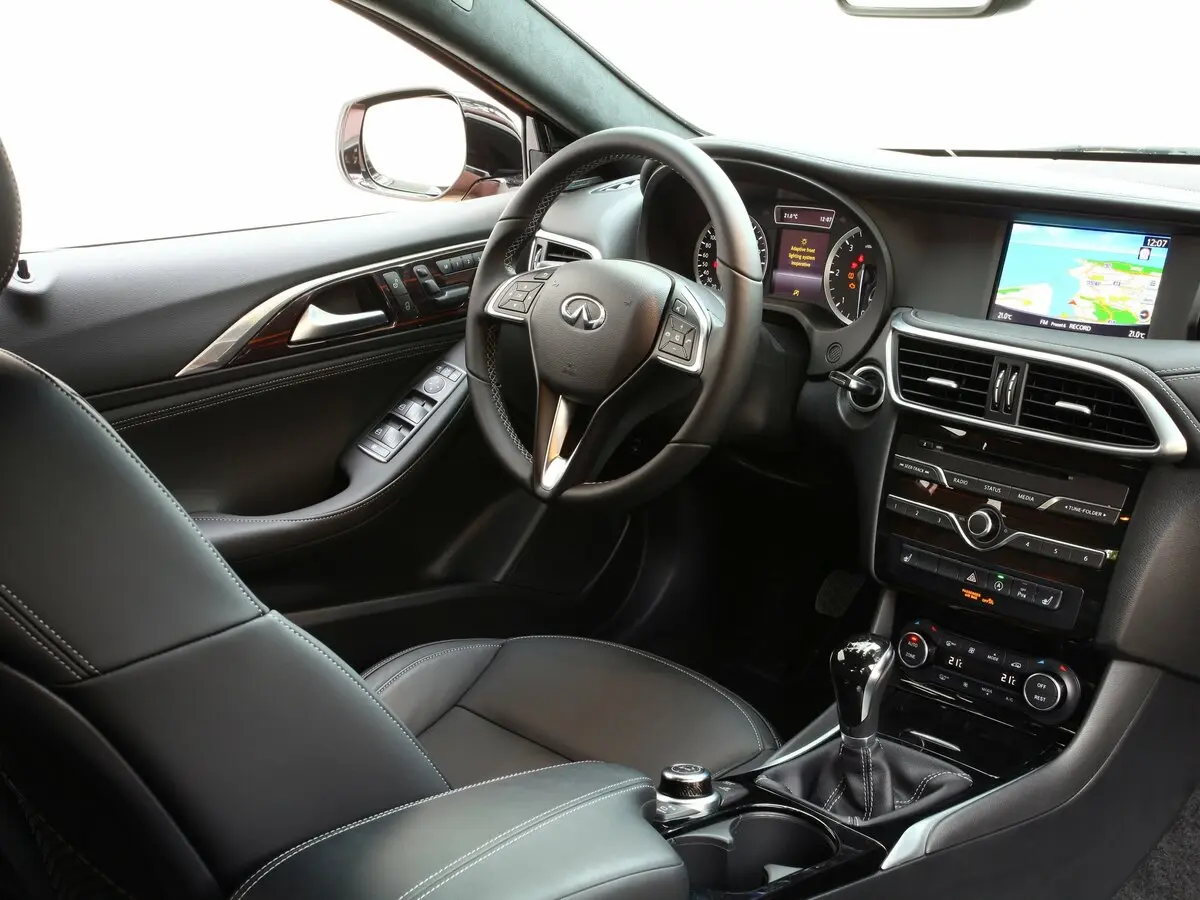 Infiniti Q30 2015 – 2019 Хэтчбек 5 дв. — сүрөт 7