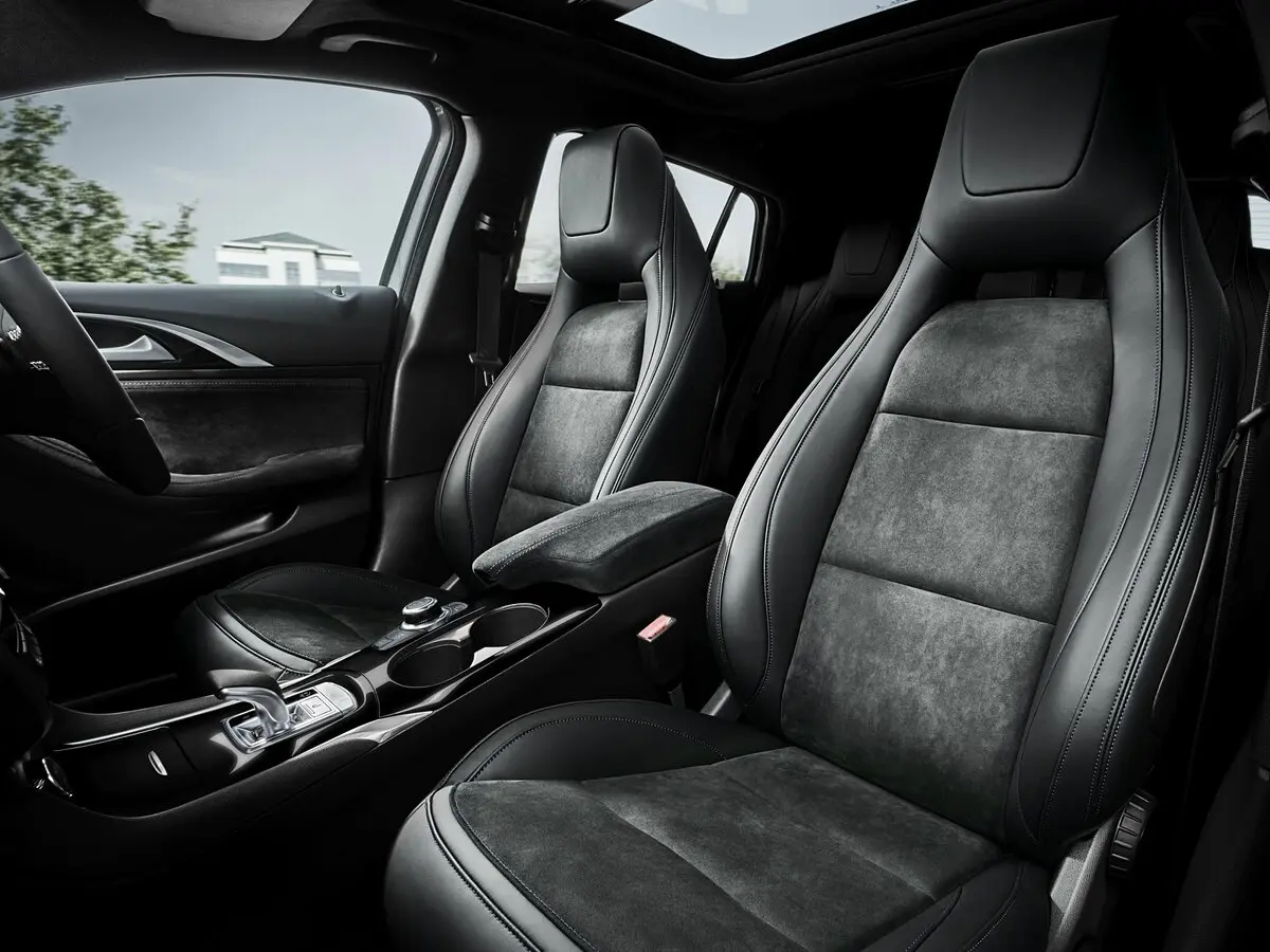 Infiniti Q30 2015 – 2019 Хэтчбек 5 дв. — сүрөт 8