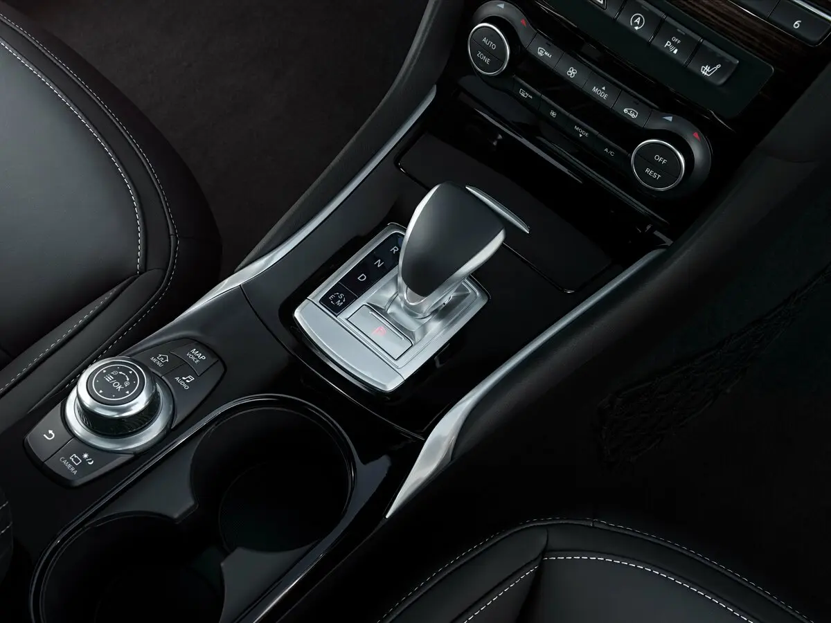 Infiniti Q30 2015 – 2019 Хэтчбек 5 дв. — сүрөт 14