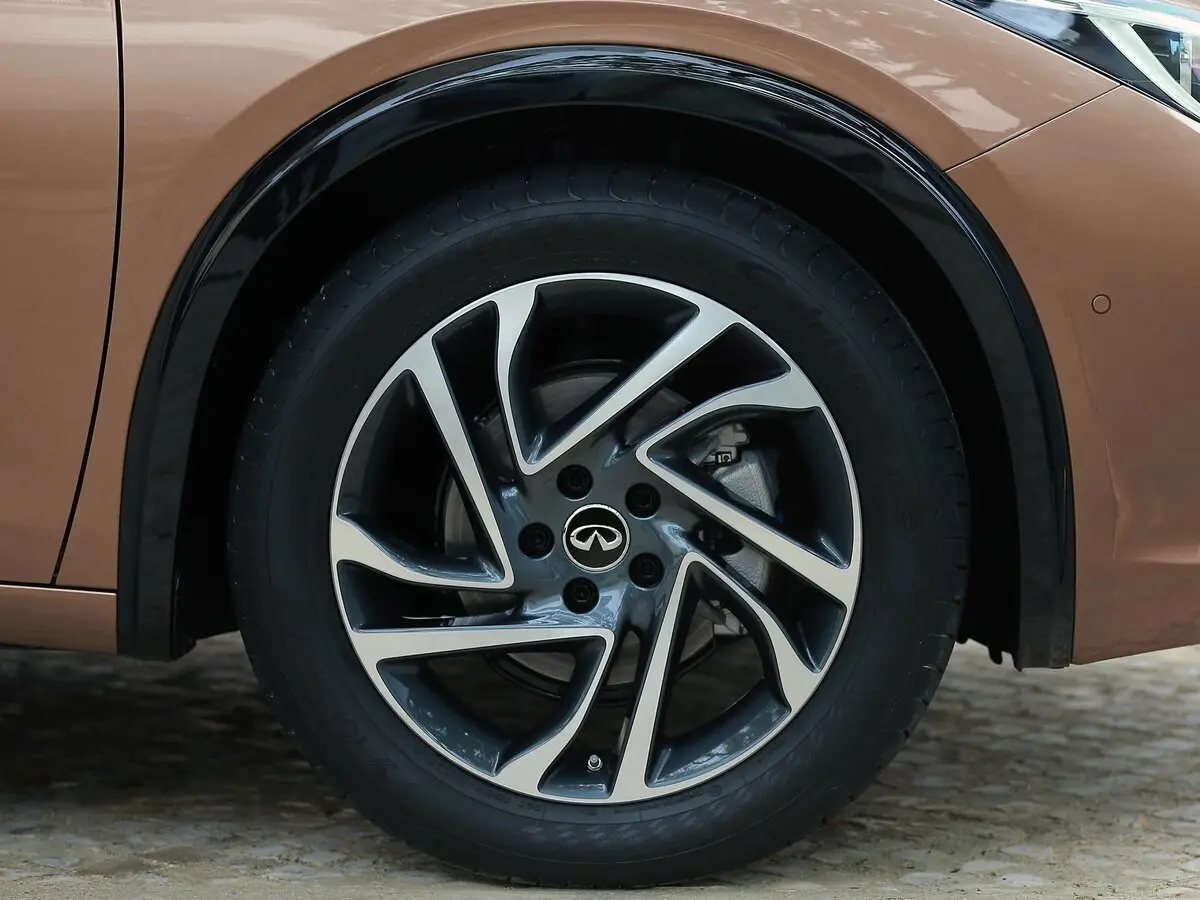 Infiniti Q30 2015 – 2019 Хэтчбек 5 дв. — сүрөт 21