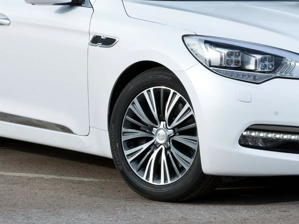 Kia Quoris I Ресталинг 2 Седан — сүрөт 14