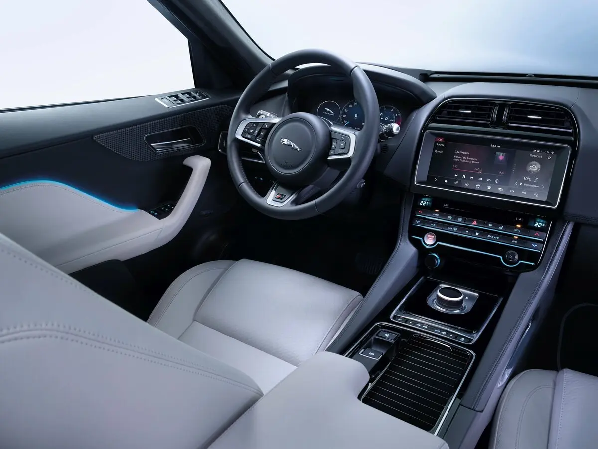 Jaguar F-Pace I Внедорожник 5 дв. — photo 6
