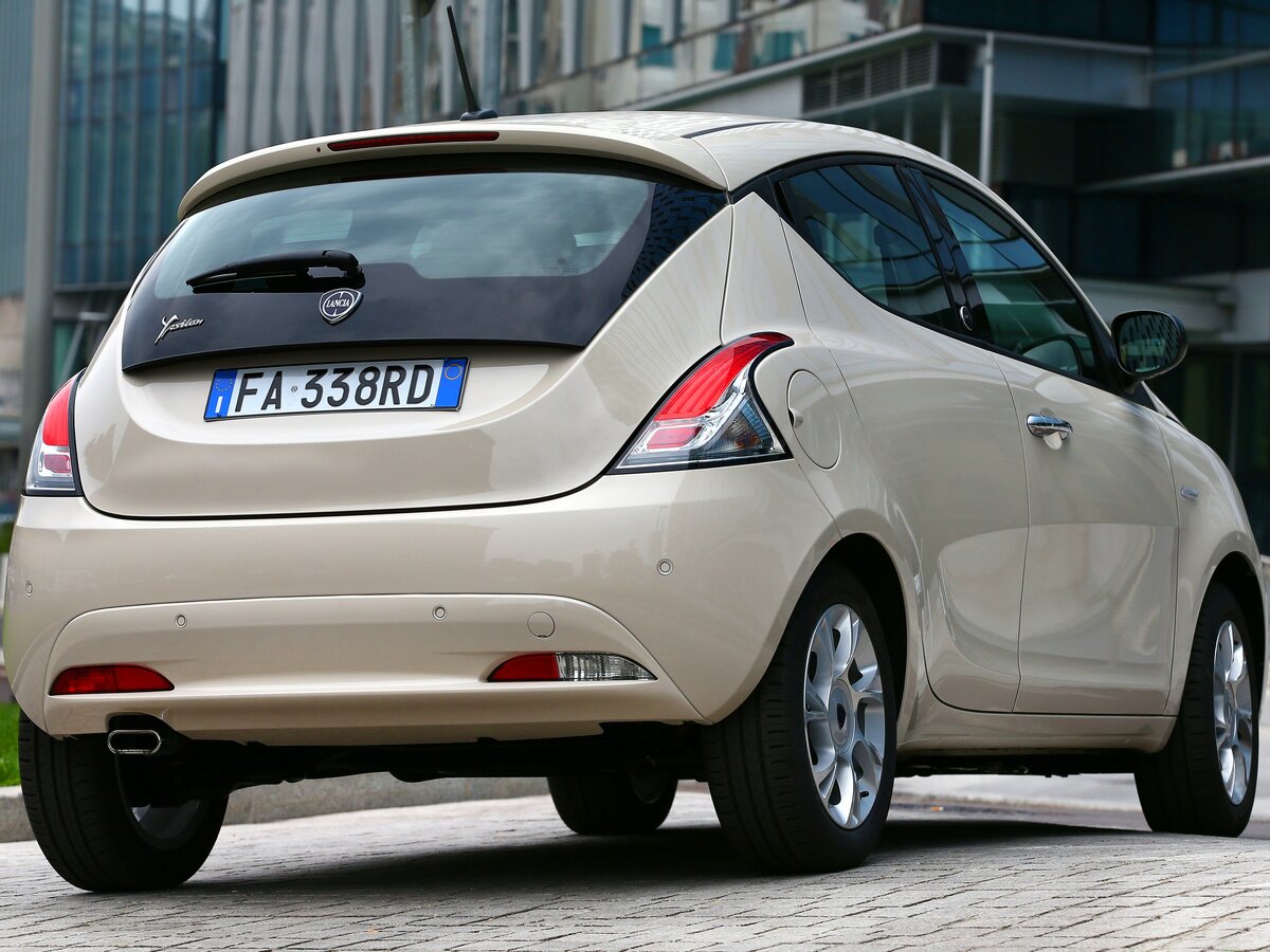 Lancia Ypsilon III (Type 846) Рестайлинг Хэтчбек 5 дв. — фото 4