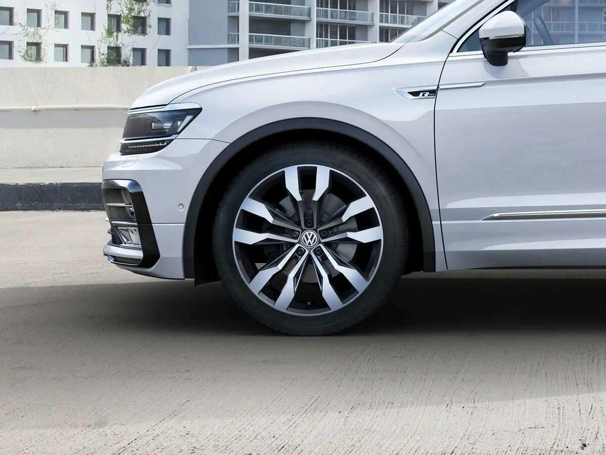 Volkswagen Tiguan II Внедорожник 5 дв. — photo 17