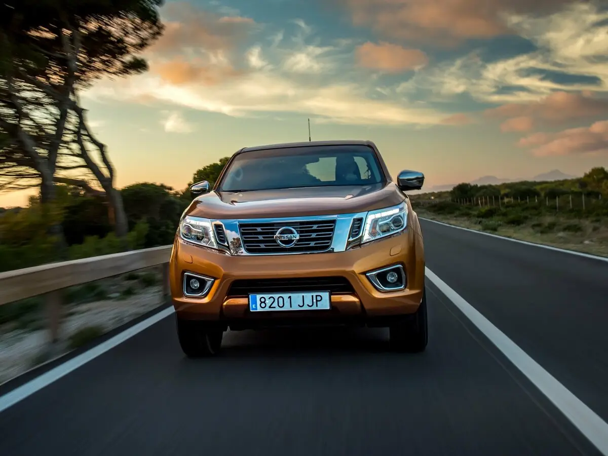 Nissan Navara (Frontier) IV (D23) Пикап Полуторная кабина King-Cab — 照片 3