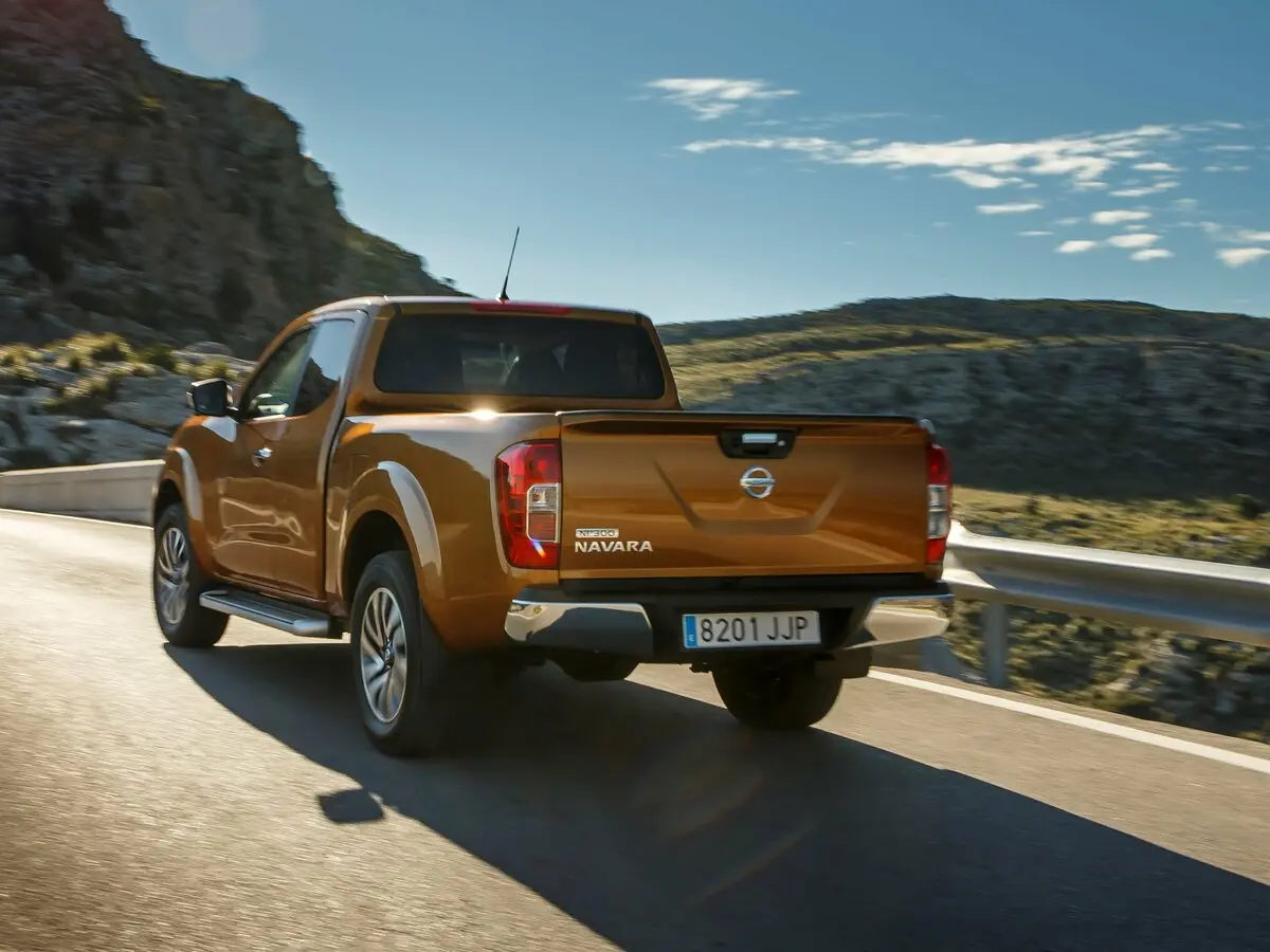 Nissan Navara (Frontier) IV (D23) Пикап Полуторная кабина King-Cab — 照片 4
