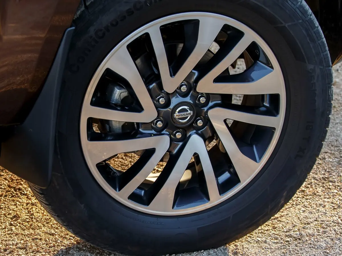 Nissan Navara (Frontier) IV (D23) Пикап Полуторная кабина King-Cab — 照片 15