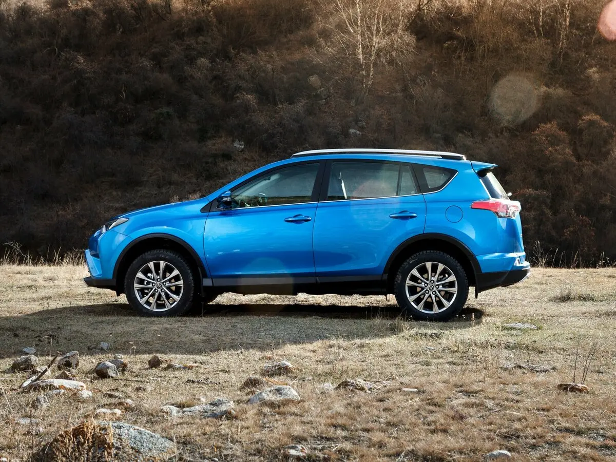 Toyota RAV4 IV (XA40) Рестайлинг Внедорожник 5 дв. — фото 2